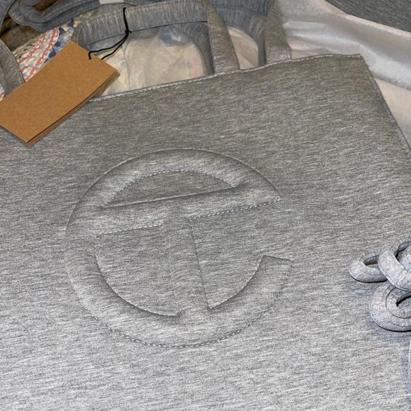 UGG x TELFAR Large Fleece Shopper - Heather Grey - Picture 2 of 4